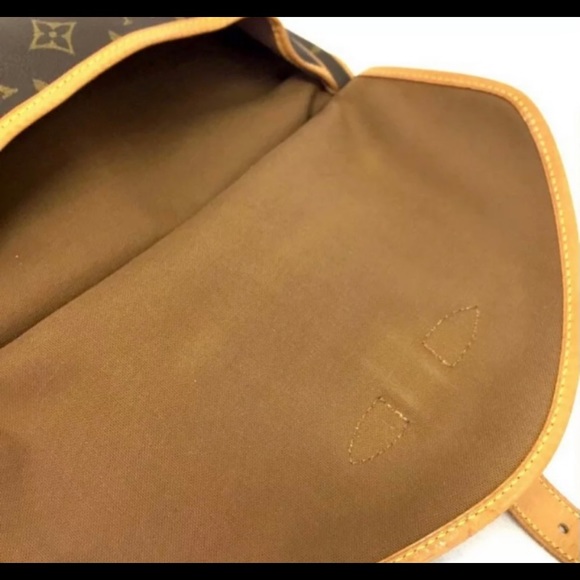 ❌SOLD❌ Louis Vuitton crossbody bag - Picture 6 of 9